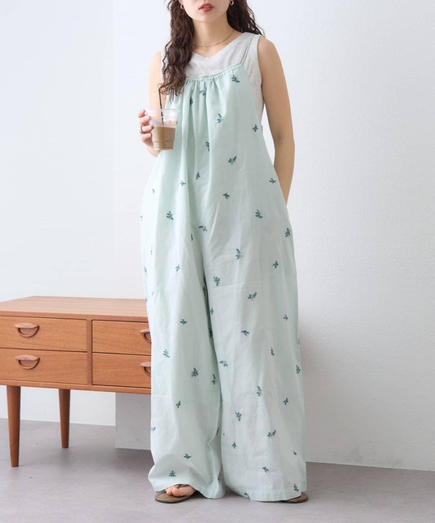 Aguni 刺繡吊帶連體褲