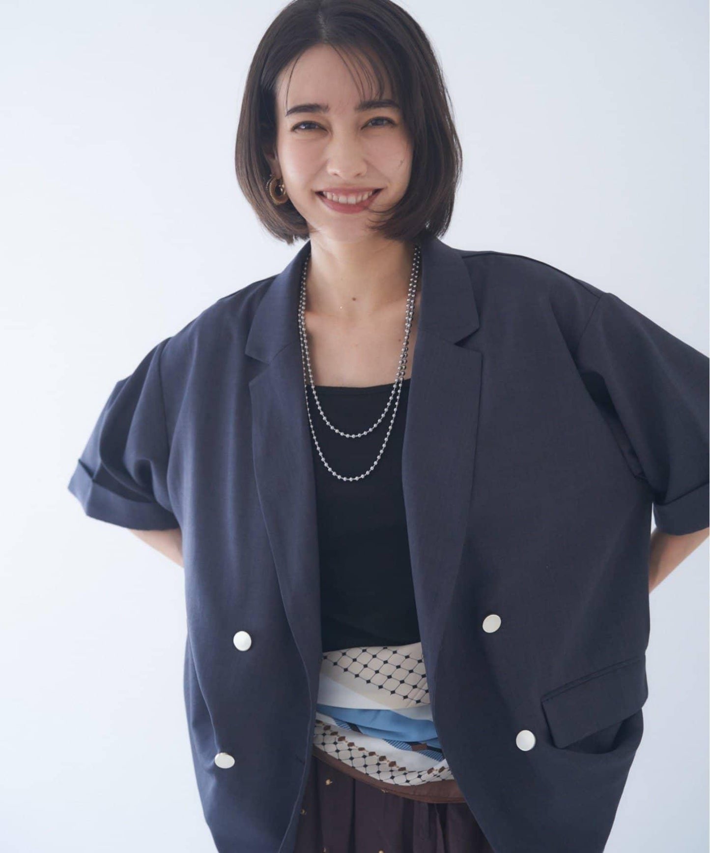 附圍巾 半袖 西裝外套