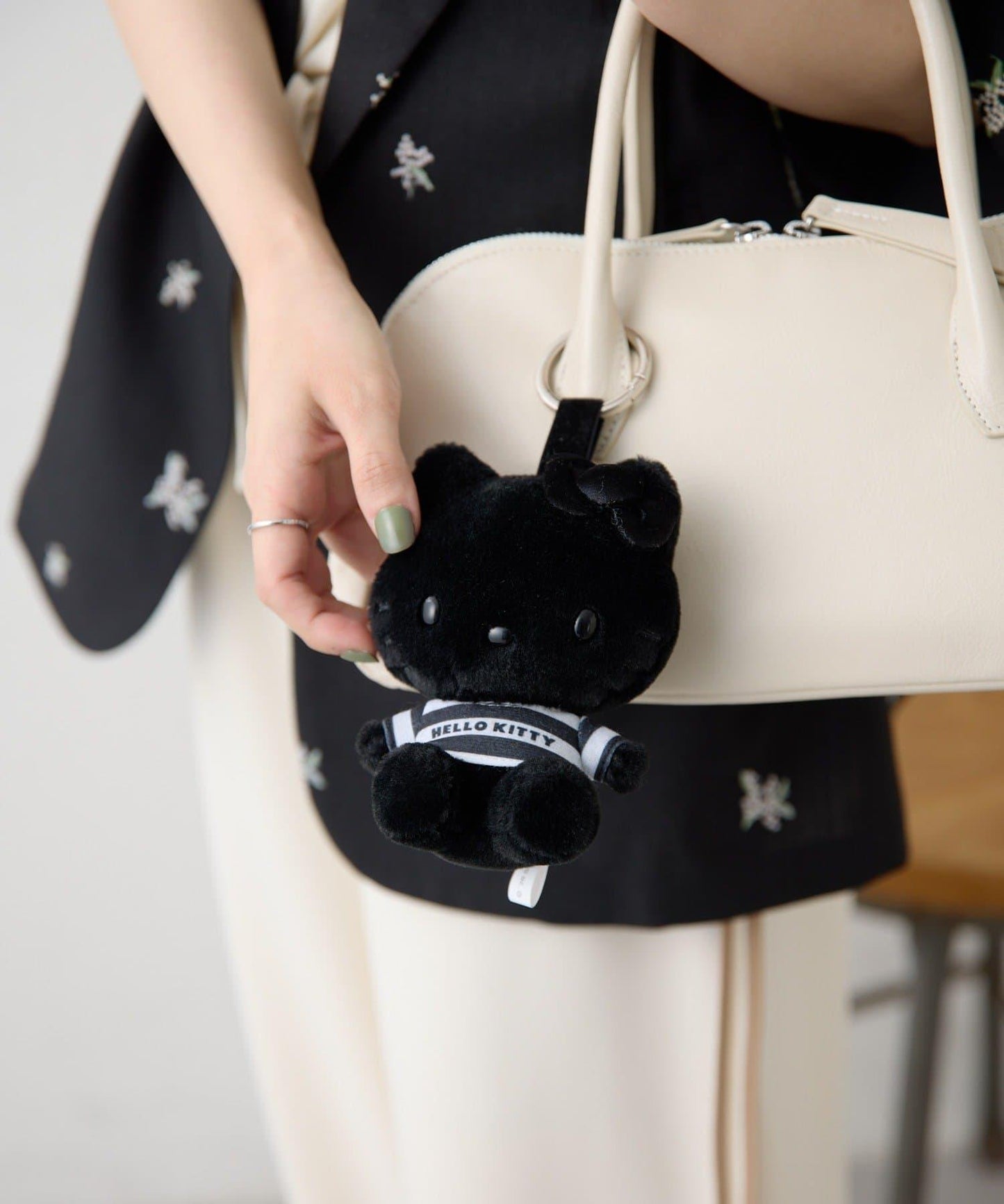 HELLO KITTY（Hello Kitty） × ear 聯名 ぬいぐるみ掛件