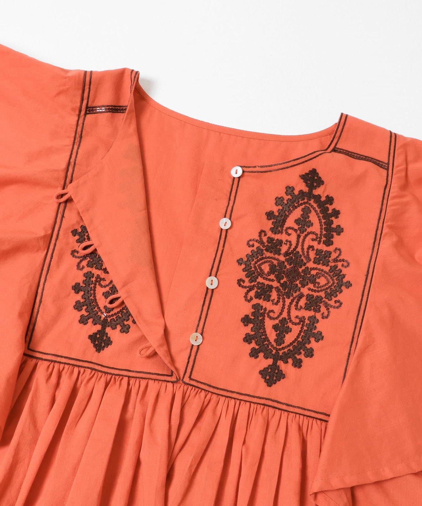 亮片刺繡 襯衫