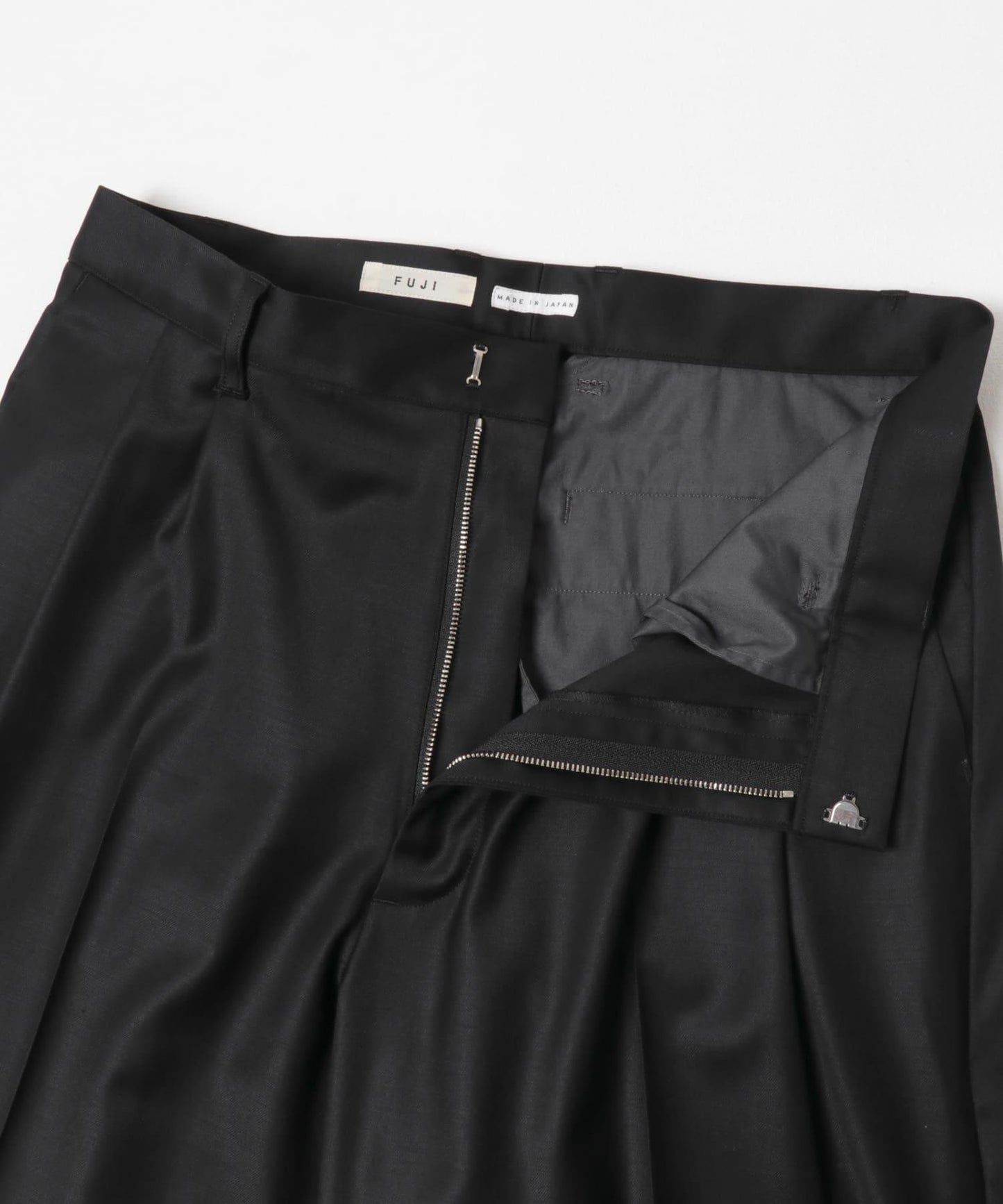 FUJI WOOL SILK TWO TUCK SLACKS 西裝褲