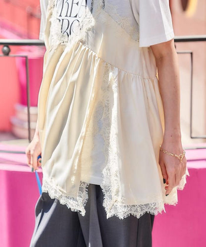 蕾絲吊帶拼接T恤
