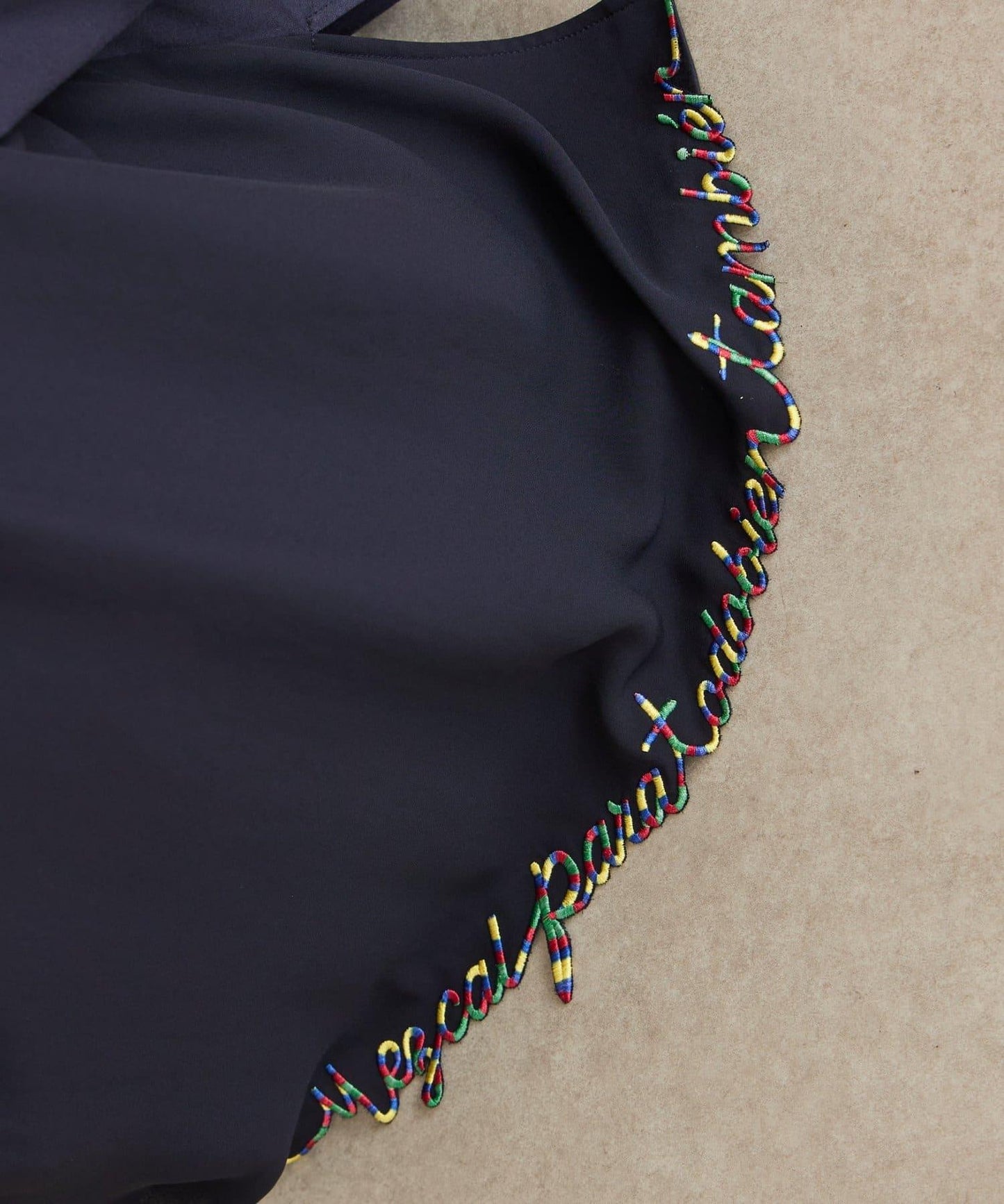諺語刺繡套頭上衣