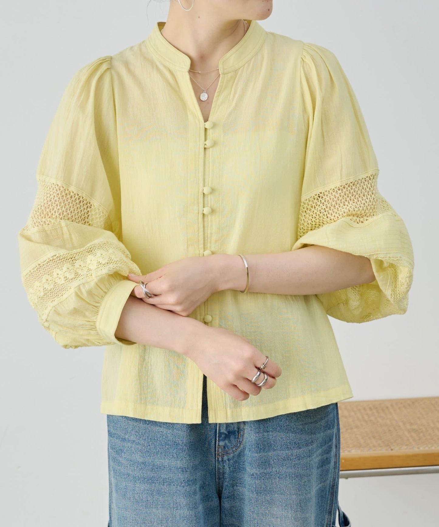 W蕾絲袖 蓬鬆廓形 女襯衫