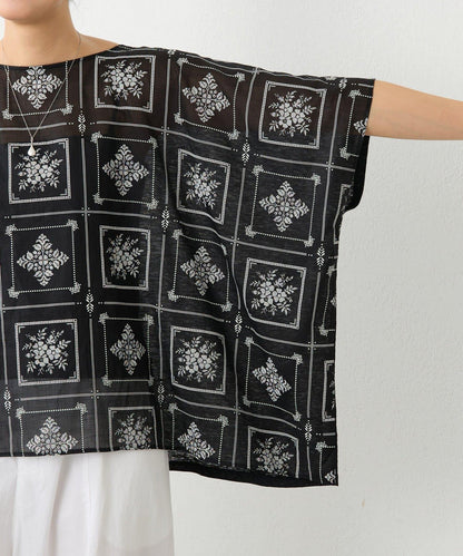 刺繡風印花 套頭上衣