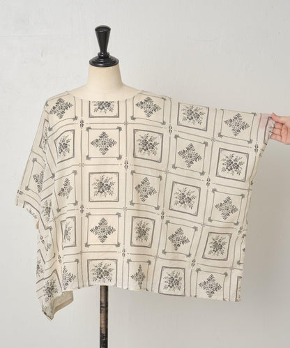 刺繡風印花 套頭上衣