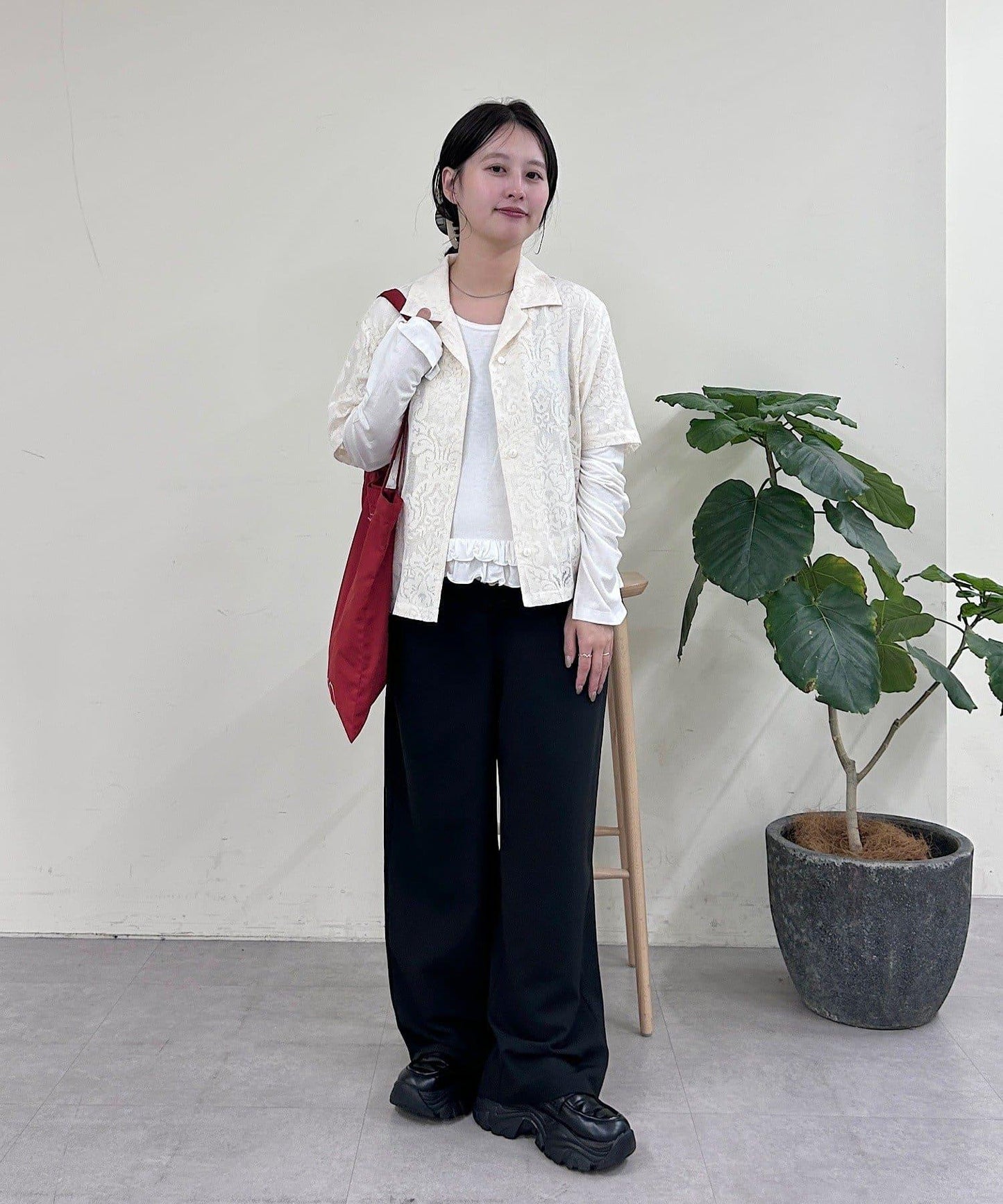 蕾絲開領短袖襯衫