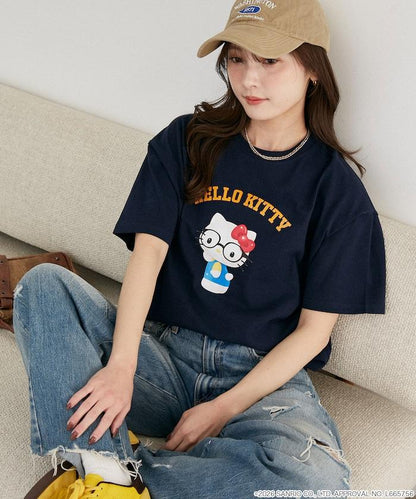 SANRIO CHARACTERS（三麗歐） 眼鏡學院風印花T恤