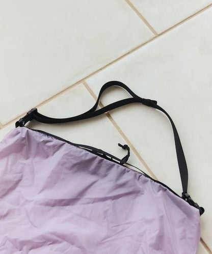 防潑水 PACKABLE SHOULDER 可收納設計 單肩包 聯名款