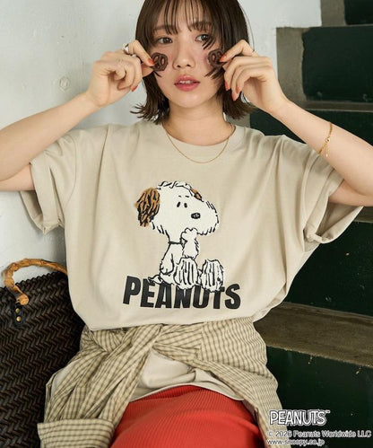 《PEANUTS》 沙迦拉刺繡短袖T恤