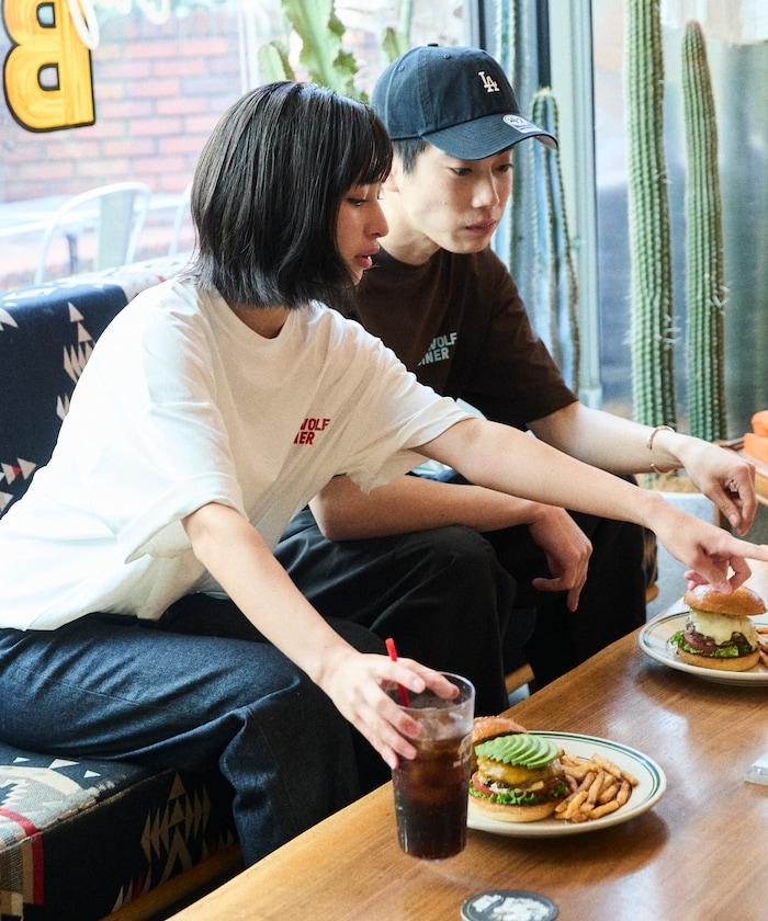 SHE WOLF DINER×FREAK'S STORE シーウルフダイナー 抗菌防臭 吸水速幹 寬鬆廓形 背部印花 T恤