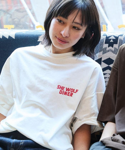 SHE WOLF DINER×FREAK'S STORE シーウルフダイナー 抗菌防臭 吸水速幹 寬鬆廓形 背部印花 T恤