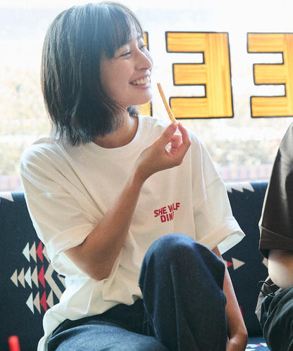 SHE WOLF DINER×FREAK'S STORE シーウルフダイナー 抗菌防臭 吸水速幹 寬鬆廓形 背部印花 T恤