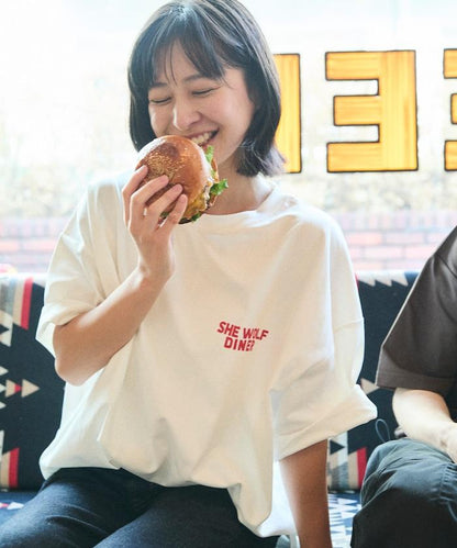 SHE WOLF DINER×FREAK'S STORE シーウルフダイナー 抗菌防臭 吸水速幹 寬鬆廓形 背部印花 T恤