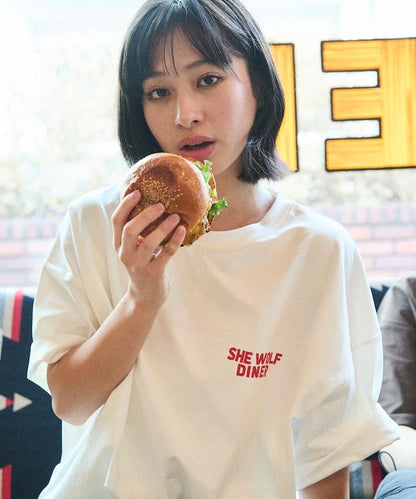 SHE WOLF DINER×FREAK'S STORE シーウルフダイナー 抗菌防臭 吸水速幹 寬鬆廓形 背部印花 T恤