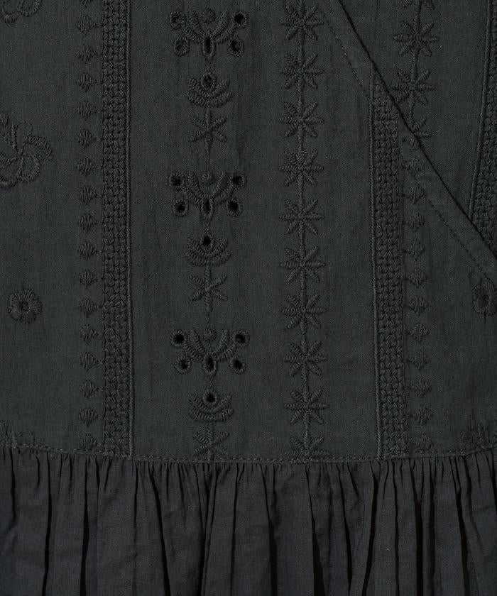 印度薄紗裹身同色刺繡無袖連衣裙