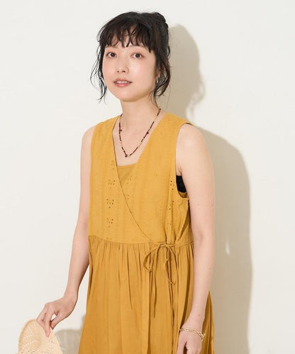 印度薄紗裹身同色刺繡無袖連衣裙
