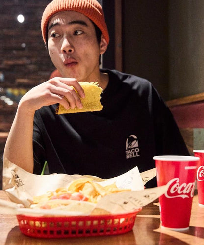 TACOBELL×FREAK'S STORE 聯名 寬鬆廓形 背部印花 圓領T恤