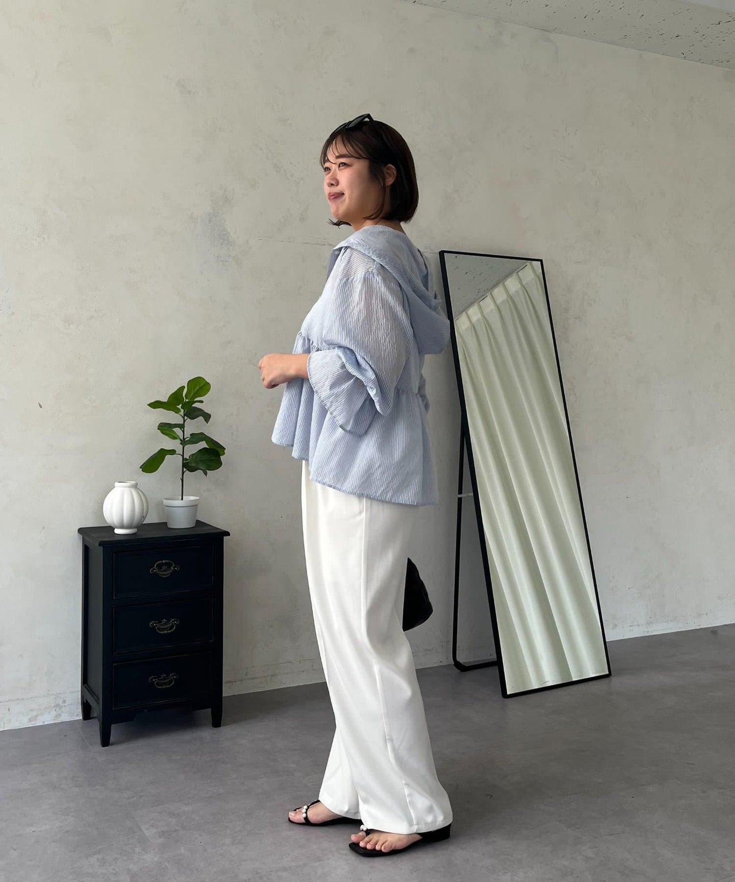 SAPON 透視金屬吊飾連帽襯衫