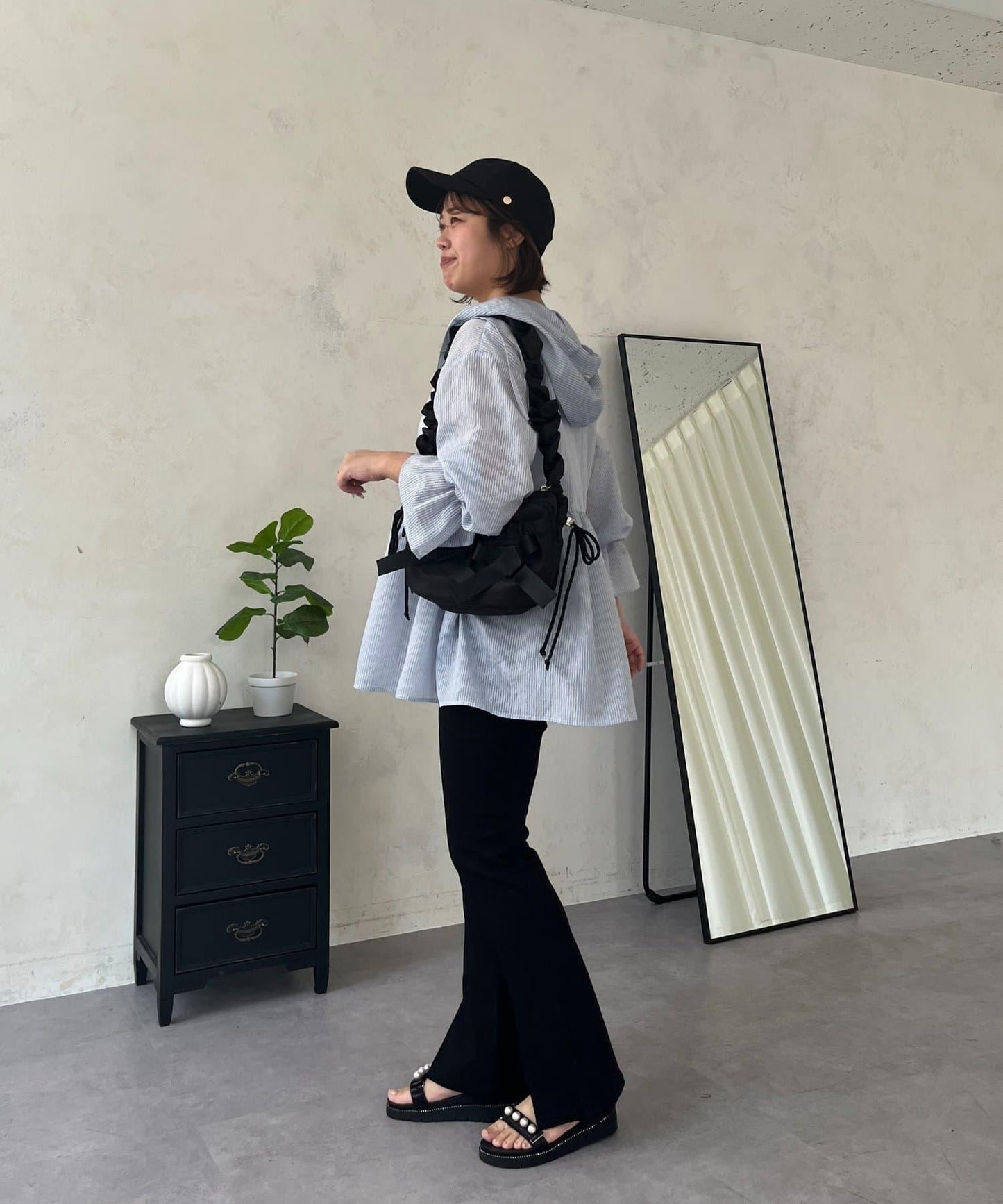 SAPON 透視金屬吊飾連帽襯衫