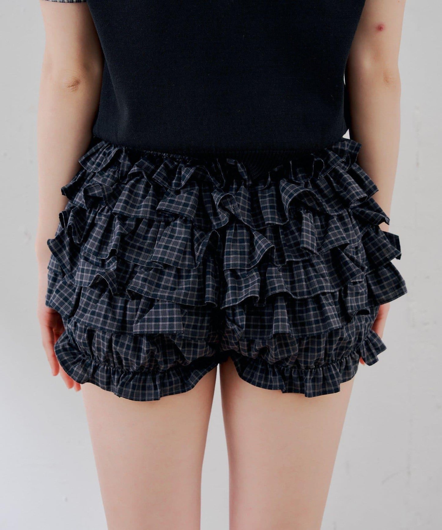荷葉邊層疊短褲