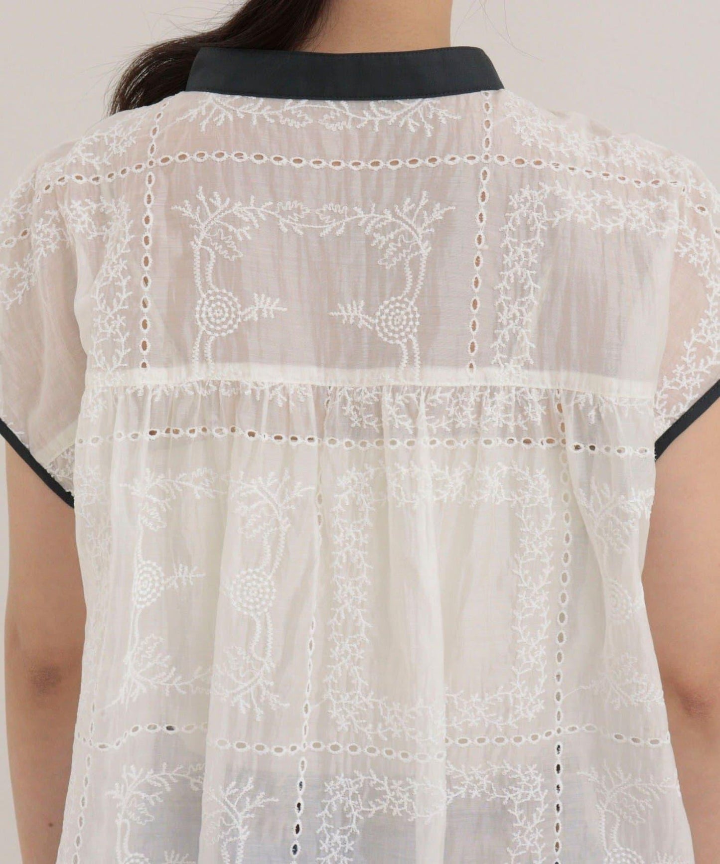 刺繡蕾絲 法式短袖 襯衫