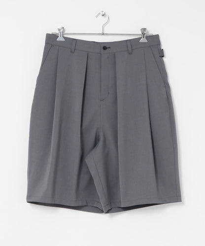 White Mountaineering 8 TUCK WIDE SHORT PANTS