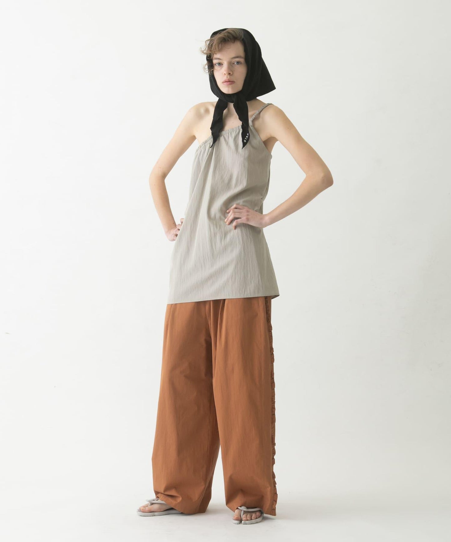 side frill 褲子