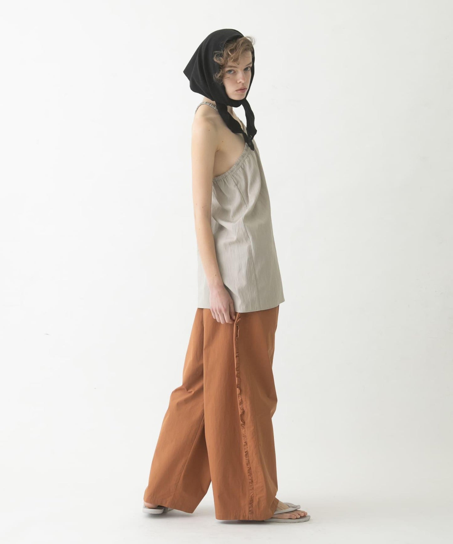 side frill 褲子