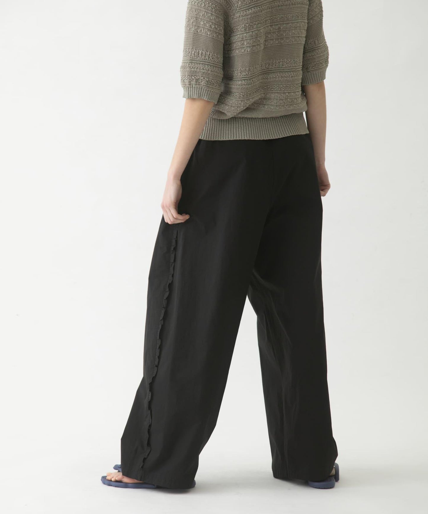 side frill 褲子