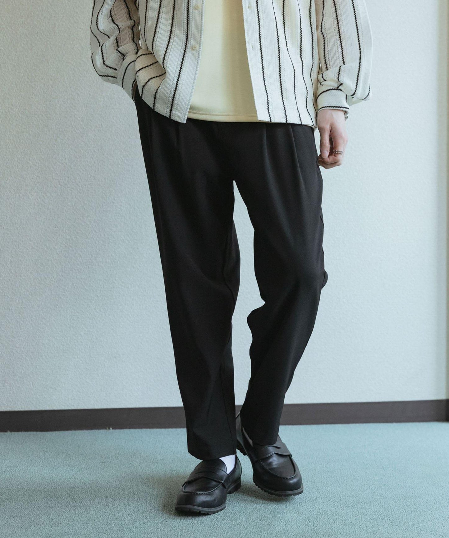 速幹 乾爽觸感 雙褶 錐形 褲子