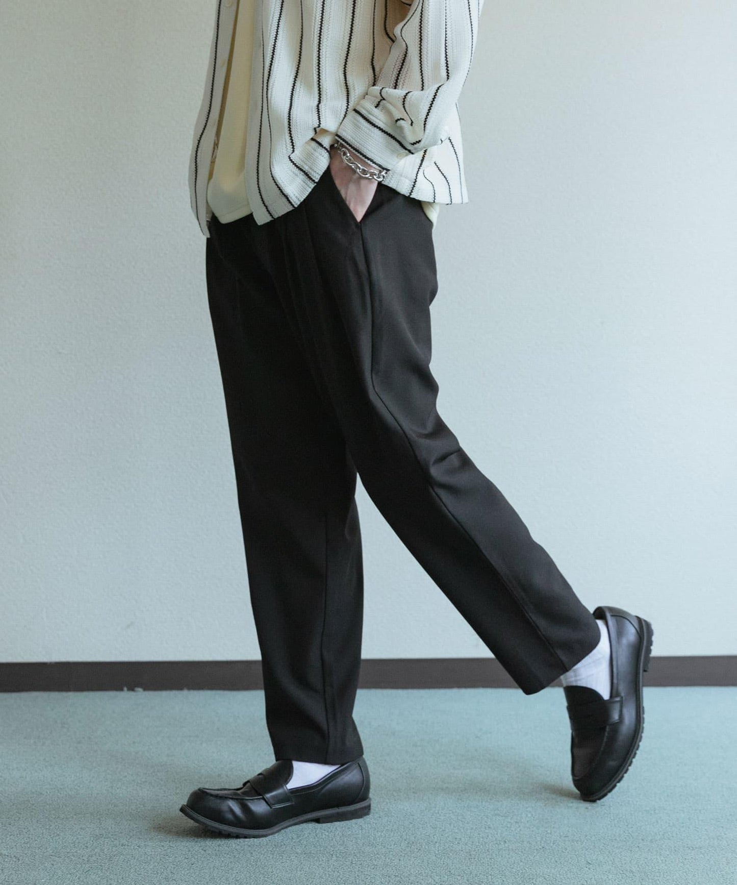 速幹 乾爽觸感 雙褶 錐形 褲子