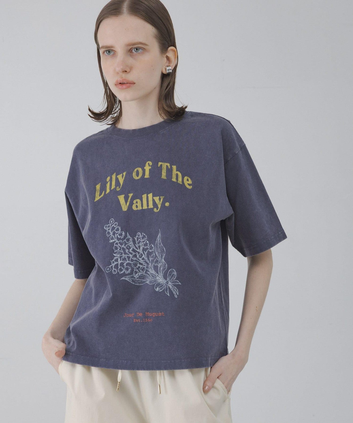 LILY OF THE VALLEY 英文印花 T恤