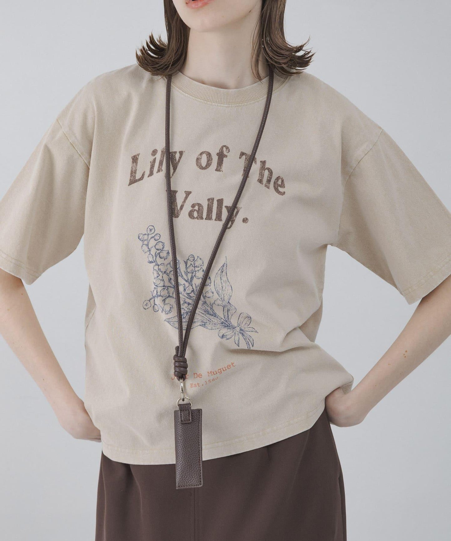 LILY OF THE VALLEY 英文印花 T恤