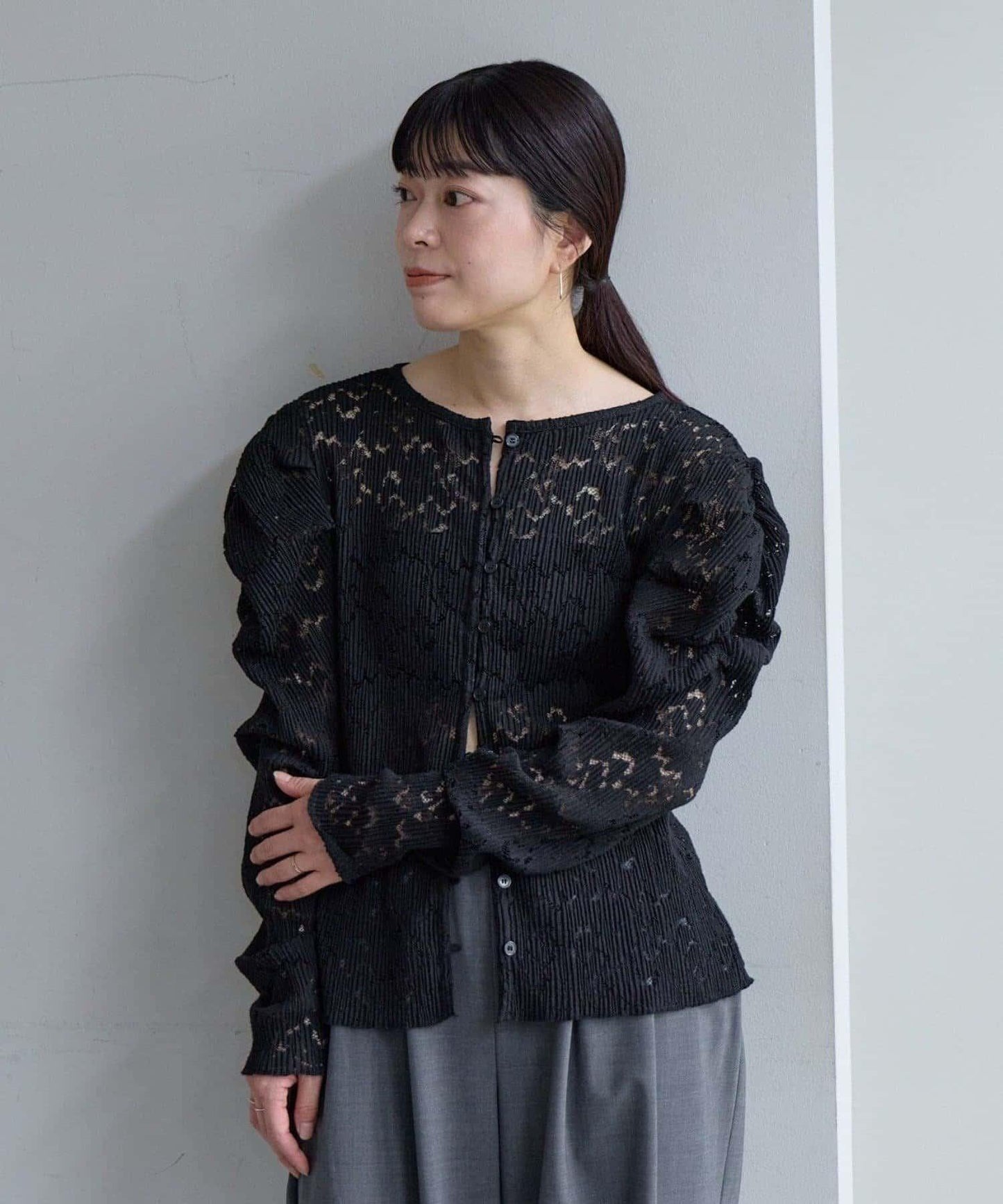 SHENERY Pasterip 泡泡袖蕾絲上衣