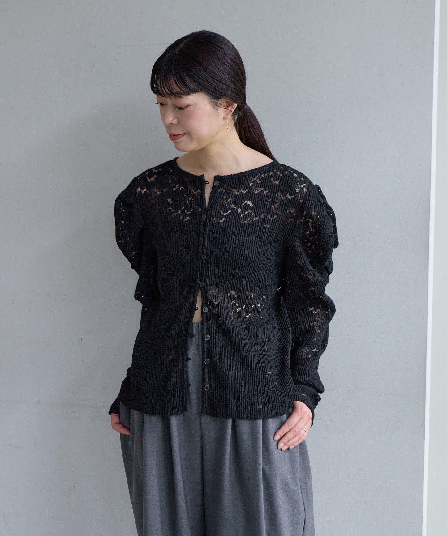 SHENERY Pasterip 泡泡袖蕾絲上衣
