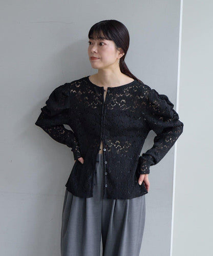 SHENERY Pasterip 泡泡袖蕾絲上衣