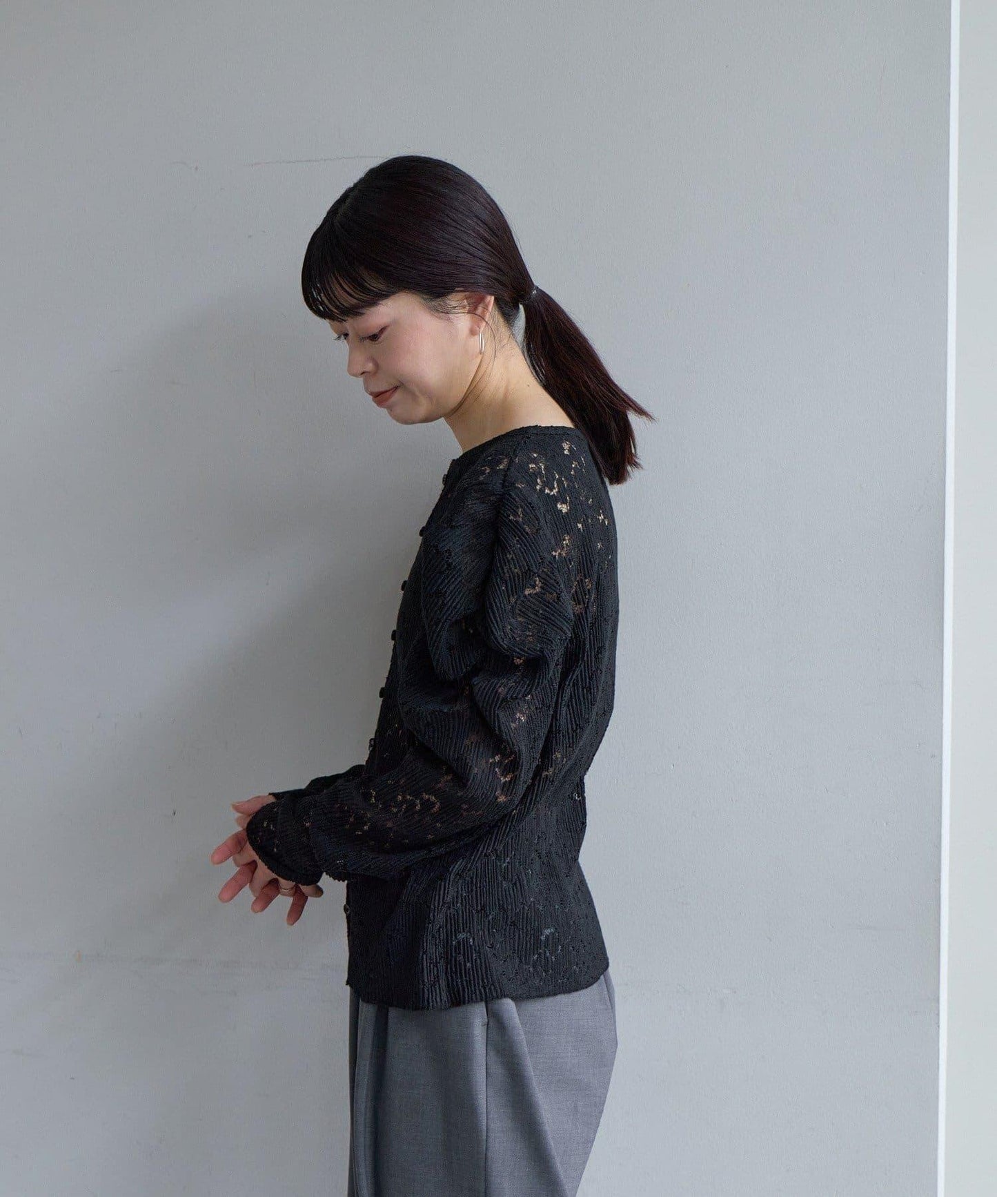 SHENERY Pasterip 泡泡袖蕾絲上衣