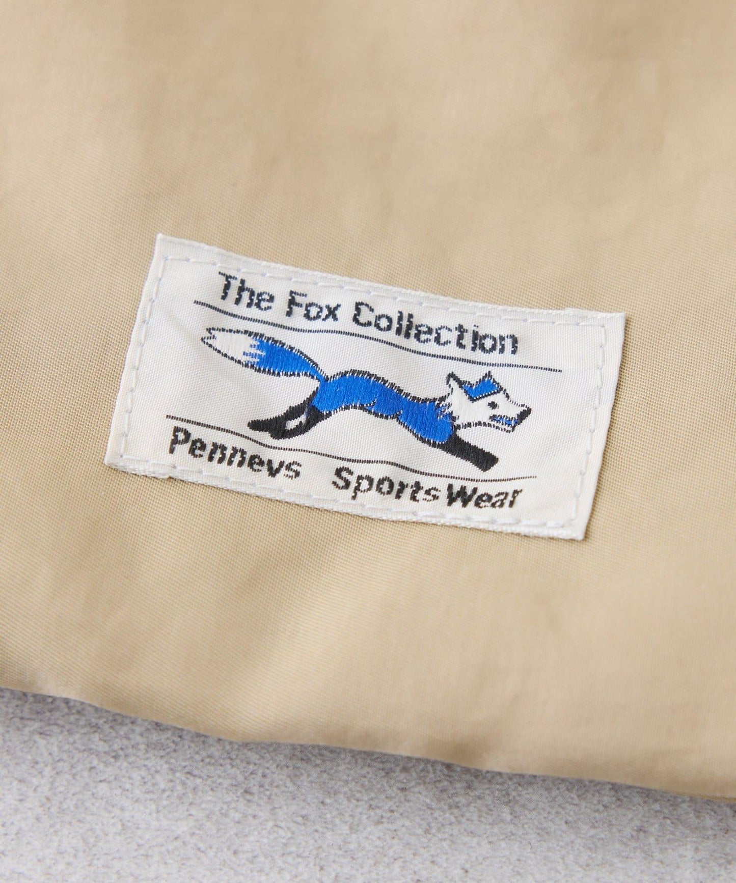 UNISEX FOX專屬款 方形尼龍斜挎包