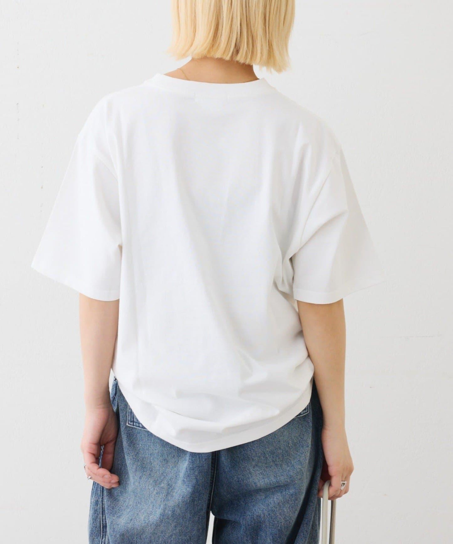 UNISEX 大碼可選 全刺繡方形Logo T恤