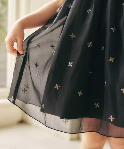 珍珠亮片刺繡連衣裙