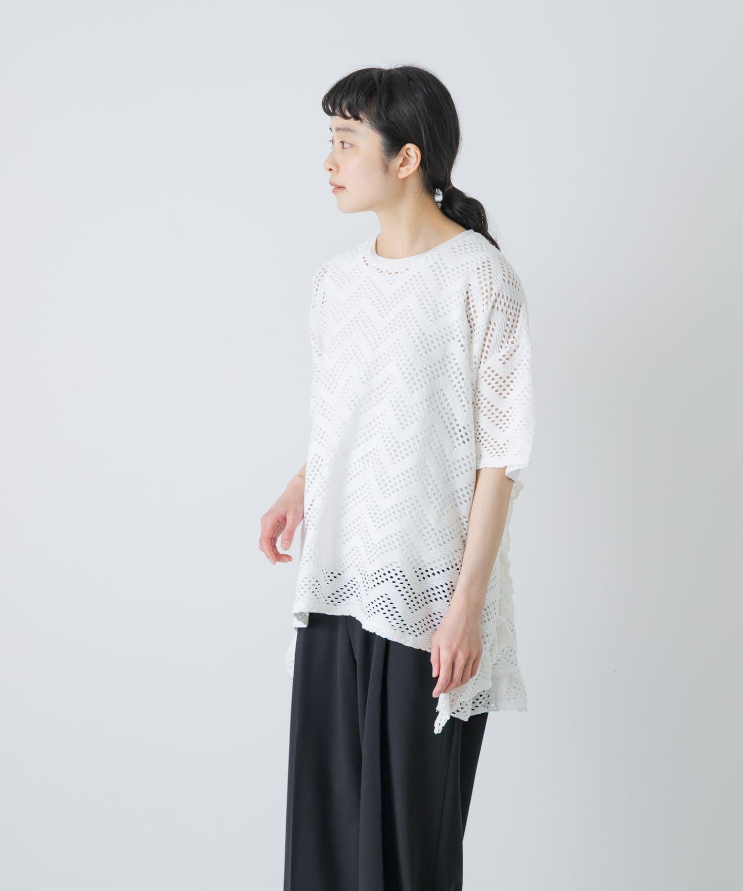 unfil PATTERN MESH RUFFLED 圖案網紗荷葉邊 T恤
