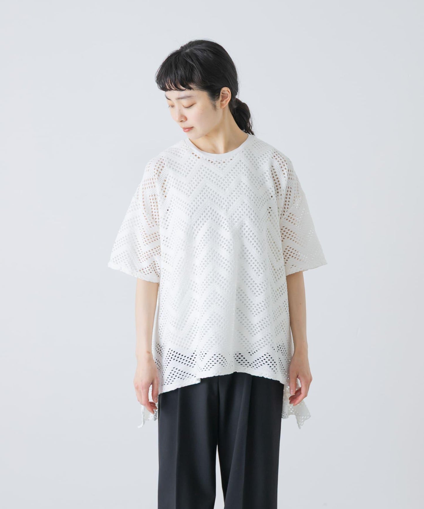 unfil PATTERN MESH RUFFLED 圖案網紗荷葉邊 T恤