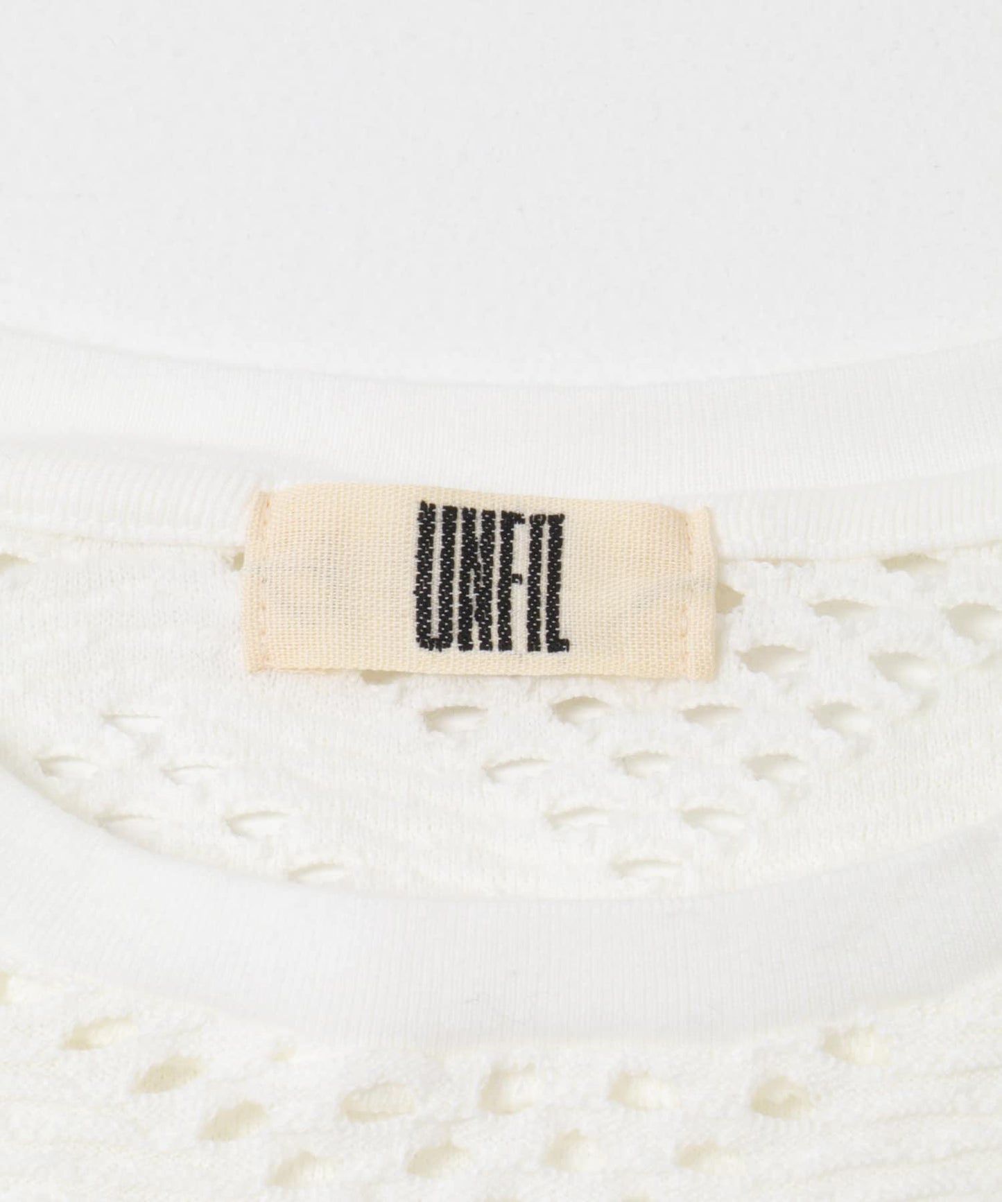 unfil PATTERN MESH RUFFLED 圖案網紗荷葉邊 T恤