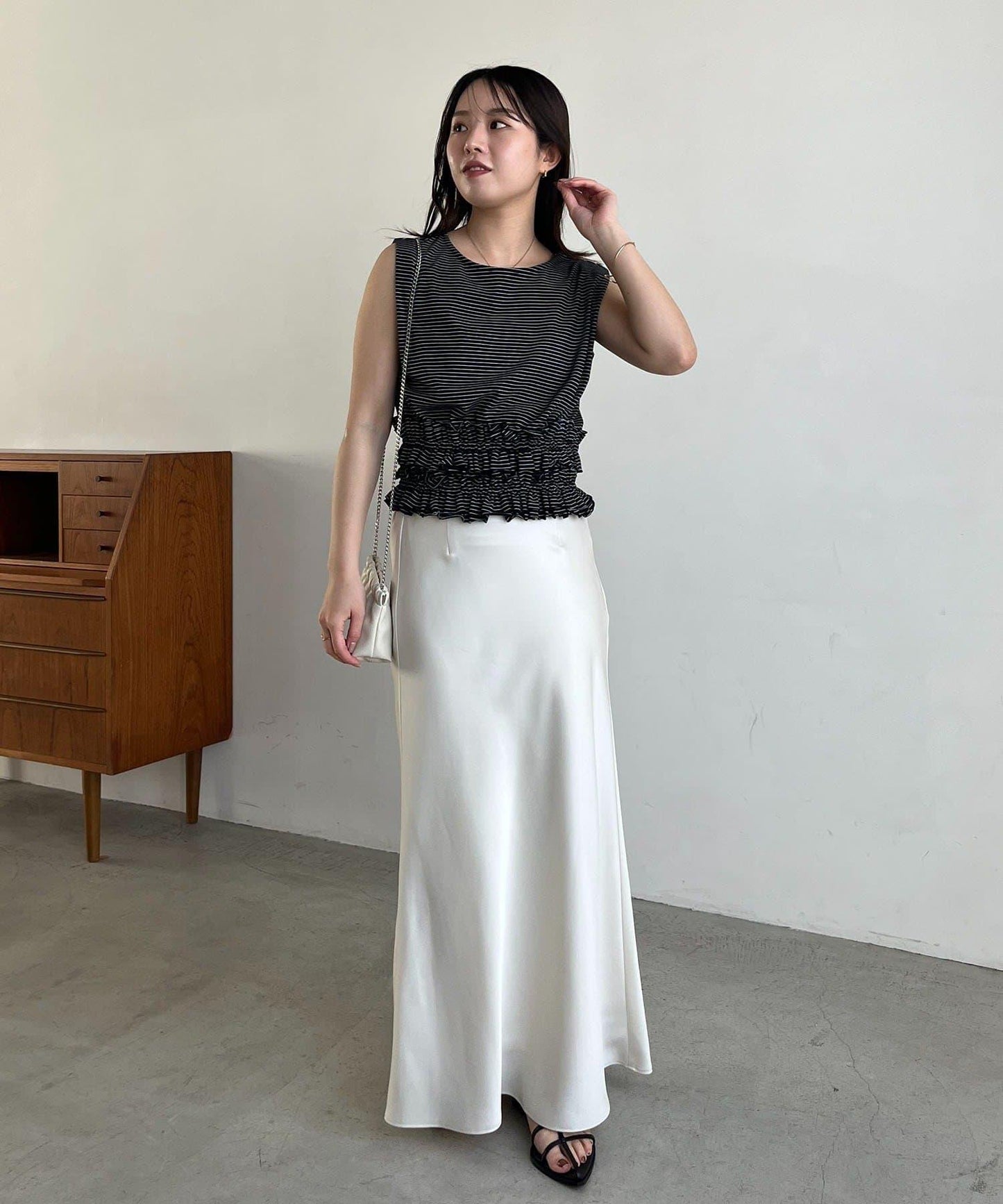 肩部遮蓋 前後2WAY 條紋下襬抽褶 短袖T恤