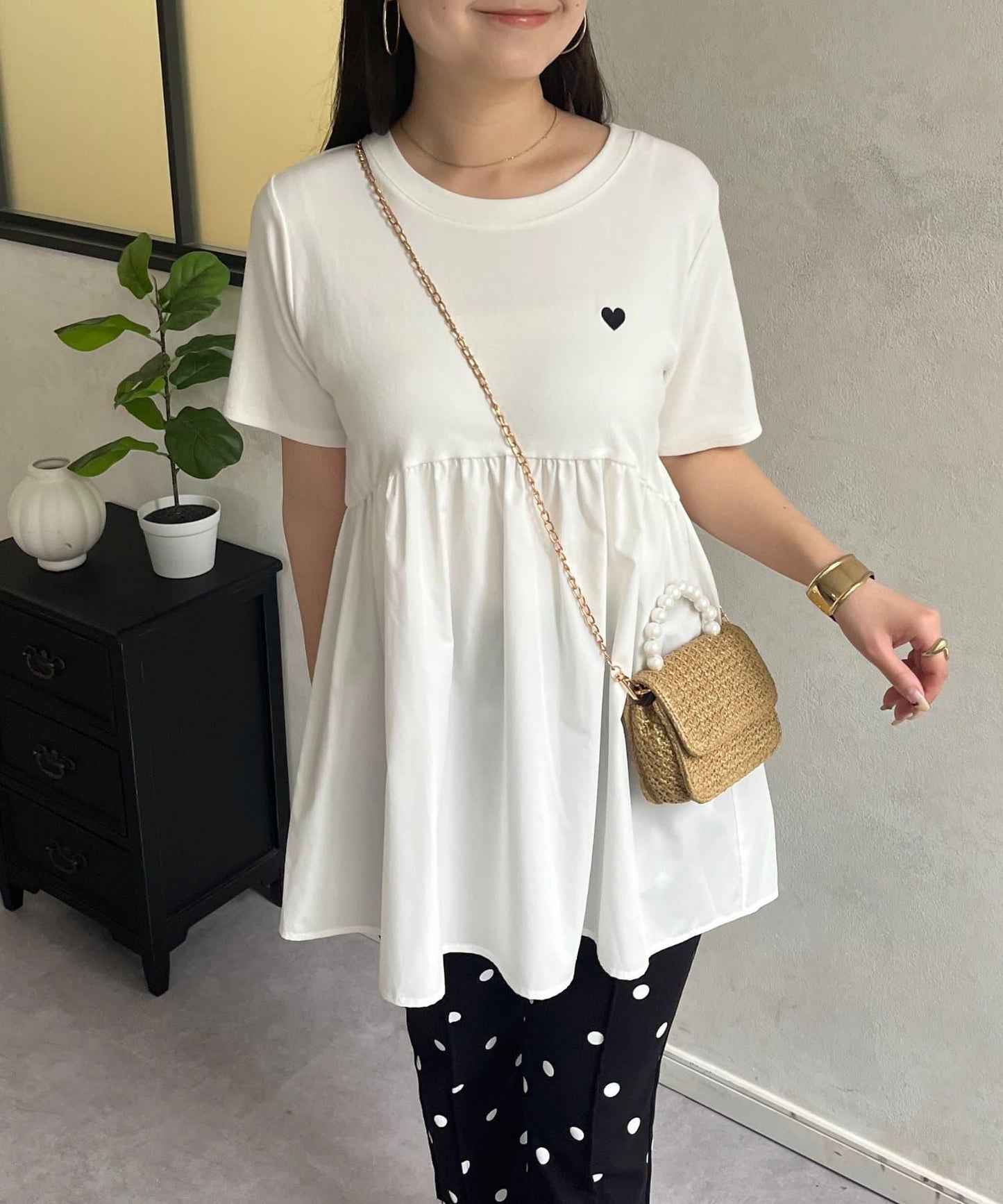 心形刺繡荷葉擺T恤