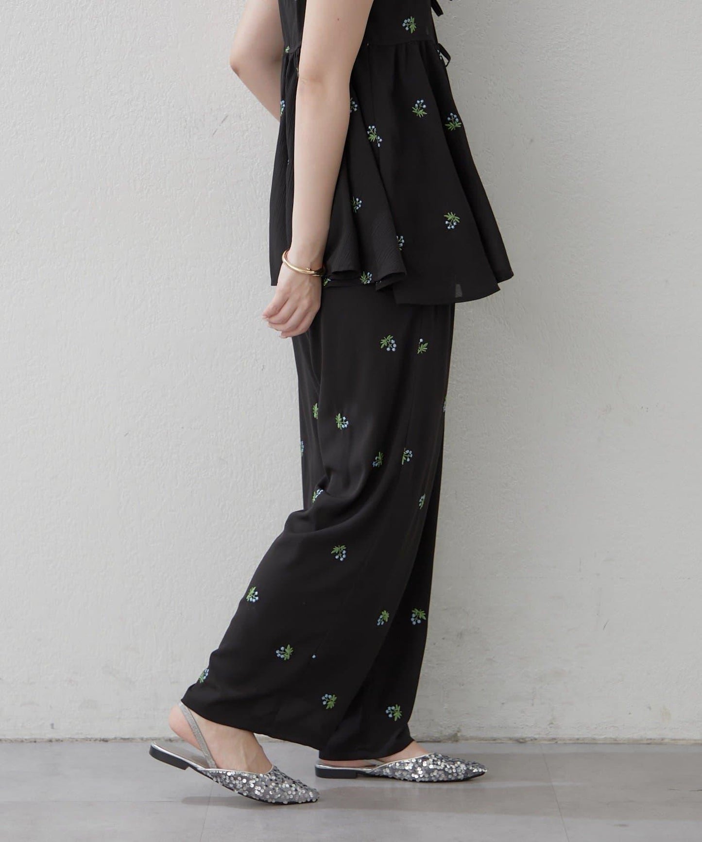 花刺繡設計 休閒褲