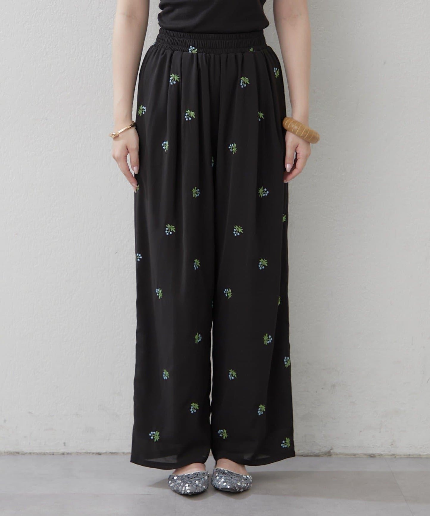 花刺繡設計 休閒褲