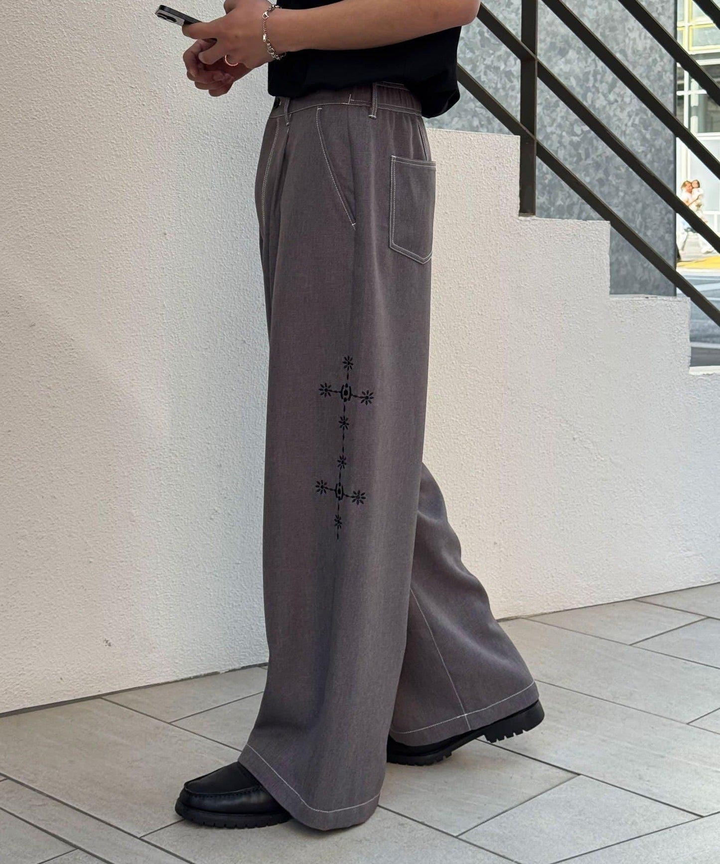 側邊縫線闊腿西裝褲