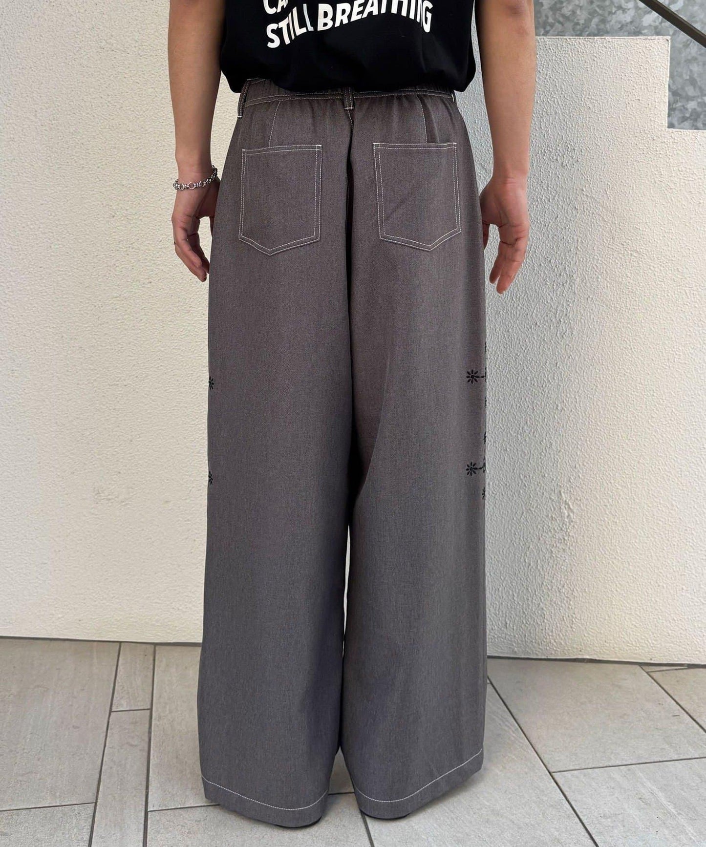側邊縫線闊腿西裝褲